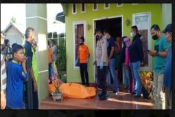 Ibu Rumah Tangga meninggal diteras rumah
