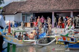 Bupati Jember paparkan  potensi kelautan kepada Luhut