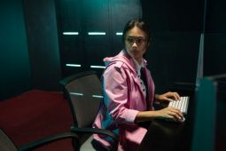 "A World Without"  bakal tayang pada 14 Oktober