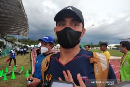 Halomoan  peraih emas dan pemecah rekor PON lari 400 meter gawang