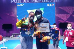 Susi Susanti tambah emas Jabar dari angkat berat putri PON Papua