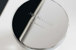 Produsen wangi wangian London bermitra dengan Lazada