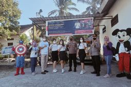 Tim Vaksinator siapkan door prize kuota internet untuk warga yg mau vaksin