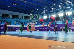 Semifinal bola tangan putri Jabar bekuk tuan rumah