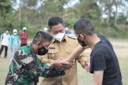 Bupati harapkan Satlinmas ikut sukseskan pelaksanaan Pilkades di Dairi