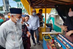 Gubernur Jateng Ganjar Pranowo minati batu Bacan, efektifkan promosi