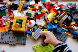 Satu orang remaja bersenjata Lego bikin panik polisi Jerman