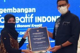 Alumni Prodi Ekonomi IBU Malang terima penghargaan dari Kemenparekraf