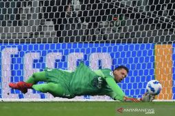 Eks kiper Juventus dan Arsenal Wojciech Szczesny gantung sepatu