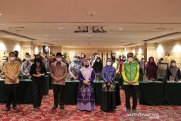 Bupati HSS buka pelatihan service excellence front office MPP