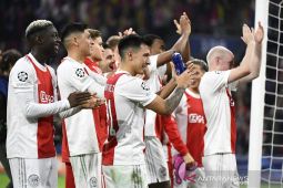 Erik ten Hag bangga, Ajax menangi "perang terbuka" lawan Dortmund