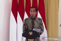 Jokowi minta kepala daerah cek langsung prokes belajar tatap muka