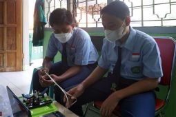 Wali Kota apresiasi pelajar MTSN 2 Kediri juarai kompetisi robotik
