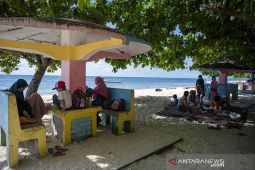 Kawasan Wisata Pantai Boneoge Ramai Dikunjungi Kembali
