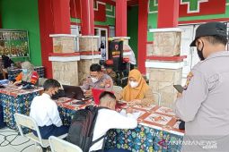 Cakupan vaksinasi COVID-19 rendah Mukomuko naik level tiga PPKM
