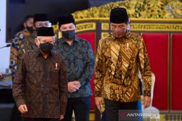 Ma'ruf Amin dorong santri harus gerakkan kembali roda perekonomian nasional