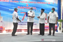 Perindo Maluku Anugerahi Bupati Thaher Bapak Toleransi
