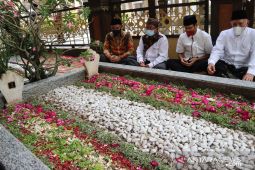 Mendikbudristek Ziarah Makam Gus Dur