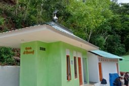 PT TPL bangun mushola di Taman Wisata Kera Sibaganding