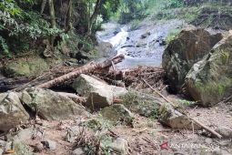Air Terjun Riam Barajang Loksado terkesan kurang terawat