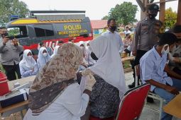 98 persen guru SMA/sederajat di Aceh Jaya sudah di Vaksin