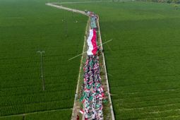 Kirab santri di Karawang
