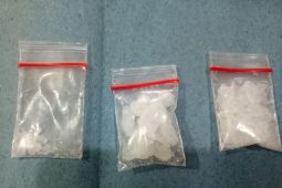 Dua pengedar dibekuk polisi,  satu buron