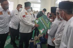 Pemprov Banten berikan bantuan 2014 anak yatim akibat COVID-19