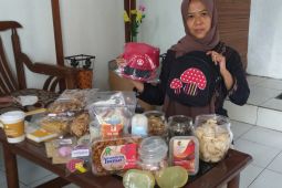 Rina Kania Dewi, "Si Ratu" jamur dari Bale Suung