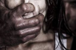 Polisi dalami  kasus dugaan pemerkosaan remaja oleh kekasih ibunya