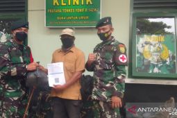 Warga antusias datangi vaksinasi massal yang digelar Yonif Raider 142 KS