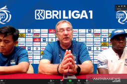 Pelatih Persib Bandung nilai Persipura Jayapura  tetap tim yang kuat