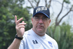 Pelatih Persib puas dengan kinerja anak asuhnya lawan Persipura