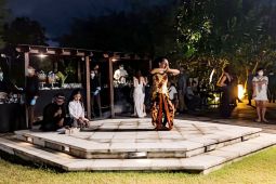 "Kie Art" perkenalkan tradisi dan budaya Sidareja Purbalingga di Legian-Bali