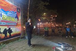 Haris Makkie dan Akhmad Arifin berikan pencerahan pelaku wisata Loksado