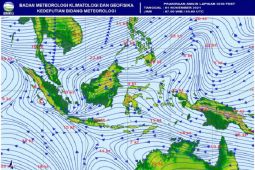 Sejumlah wilayah Indonesia akan mengalami hujan disertai petir Selasa