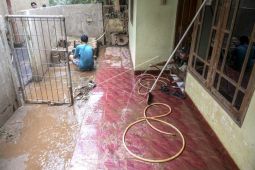 Dampak meluapnya Sungai Ciliwung