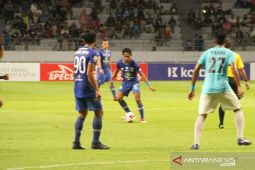 Fahri Husaini latih Persiba gantikan Alfredo Vera