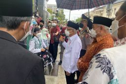 Wapres Ma'ruf Amin menyapa siswa SD di Samarinda