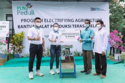 PLN salurkan bantuan senilai Rp 100 juta kepada LKM Jaya Bersama