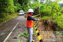 Ini harapan Pemkab Aceh Barat untuk Penanganan longsor badan jalan di Sungai Mas