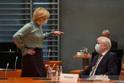 Julia Klockner memimpin parlemen Jerman