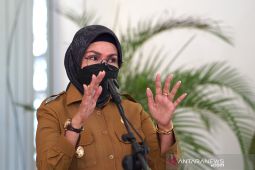 Wabup Bone Bolango minta Puskesmas melakukan vaksinasi di malam hari