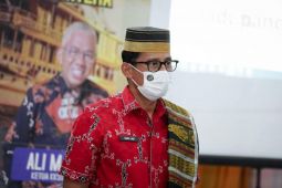 Sandiaga berduka atas kecelakaan yang menimpa Vanessa Angel