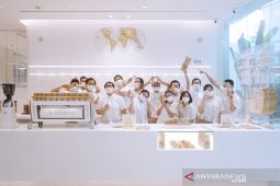 % Arabica membawa konsep minimalis di gerai Plaza Indonesia