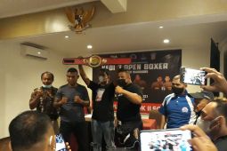 "Return of Warriors"  diikuti petinju profesional dan amatir