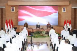 Gubernur Khofifah  minta CPNS peka terhadap kondisi masyarakat