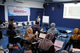 Dies Natalis ke-57, Stikosa-AWS gelar pelatihan digital bagi wartawan Jatim