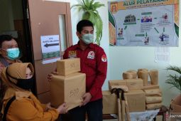 Fadliansyah berikan doorprize peserta vaksinasi massal