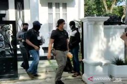 Densus 88 geledah rumah terduga anggota teroris asal Metro